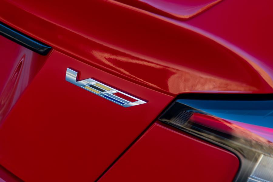 Логотип Cadillac CT5-V 2019 года  (фото 19 из 33)